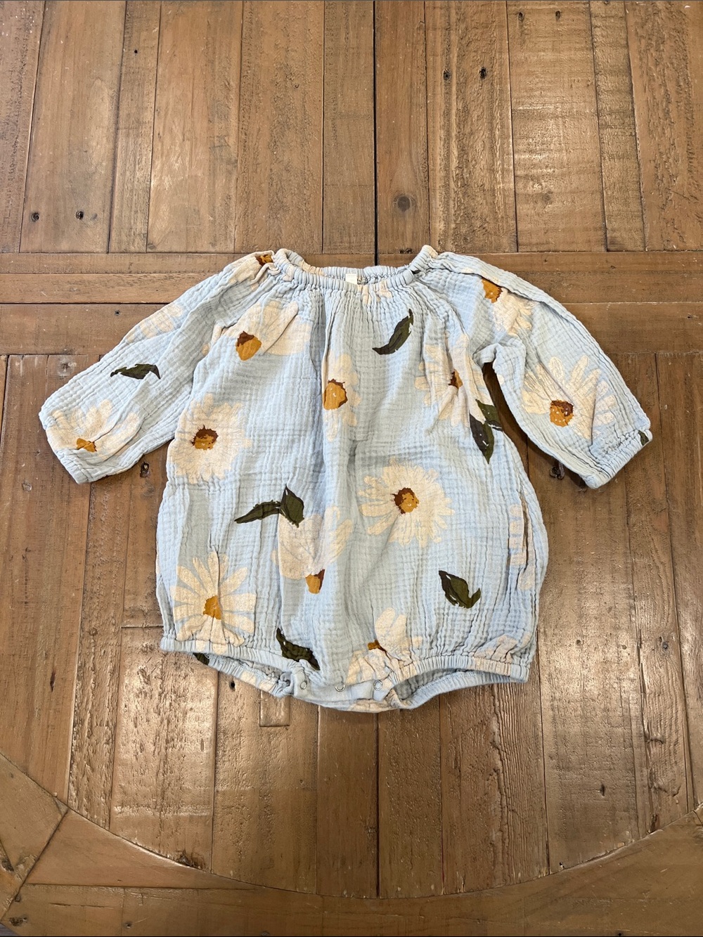 Wild Wawa gauzy cotton large floral print short romper 18-24 months
